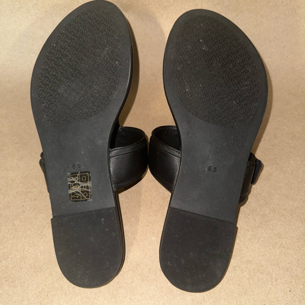 Tory Burch Sandals - Picture 6 of 7